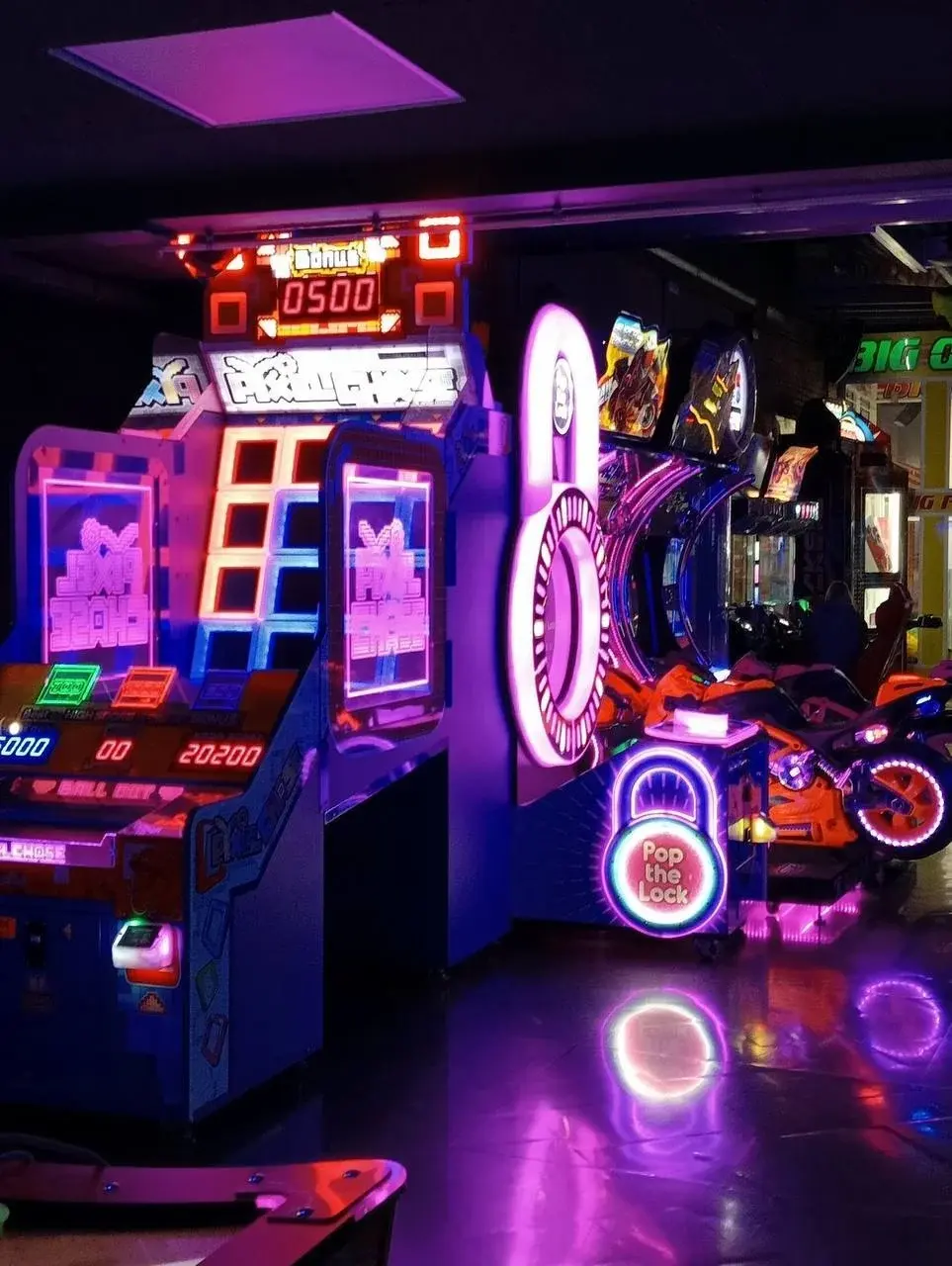 Automat mierzący celność i siłę strzału piłką nożną